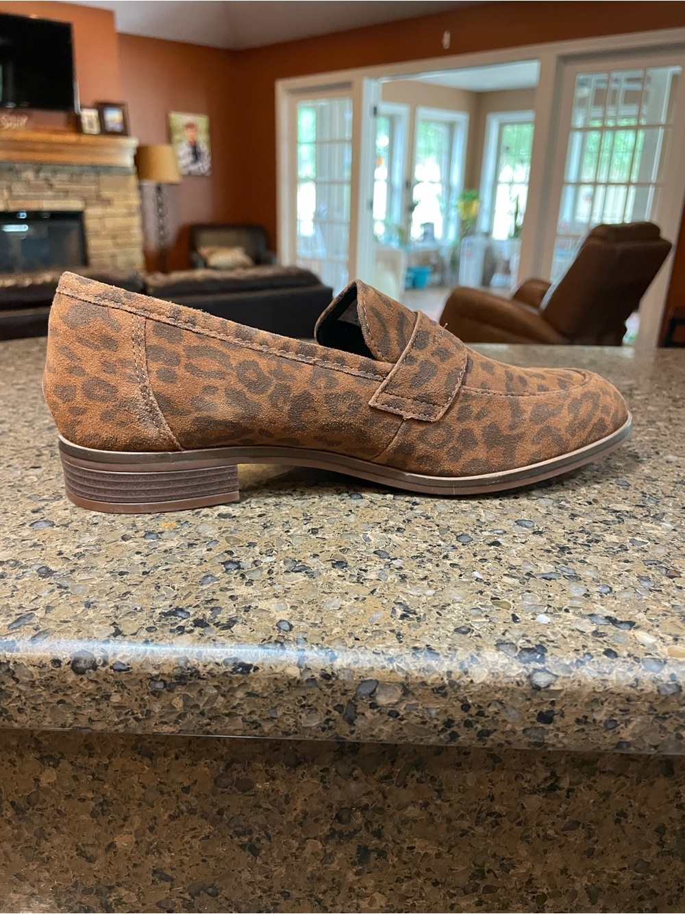 Clarks Trish Rose Loafer Leopard Print Suede Sz 6.5 Ultimate Comfort New w/o Tag - Picture 7 of 12